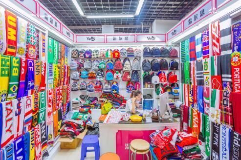做小生意賺大錢 實拍義烏小商品批發(fā)市場的日用品批發(fā)商機