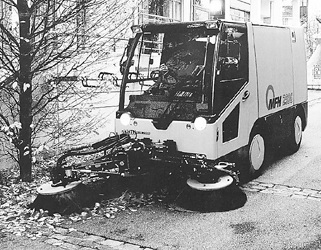 多功能掃路車(chē)即將亮相街頭 現(xiàn)代城市環(huán)衛(wèi)新篇章