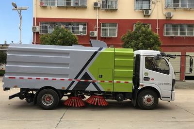 國六東風8噸掃路車 現代城市環(huán)衛(wèi)的可靠伙伴